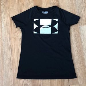 Under armour loose fit heat gear